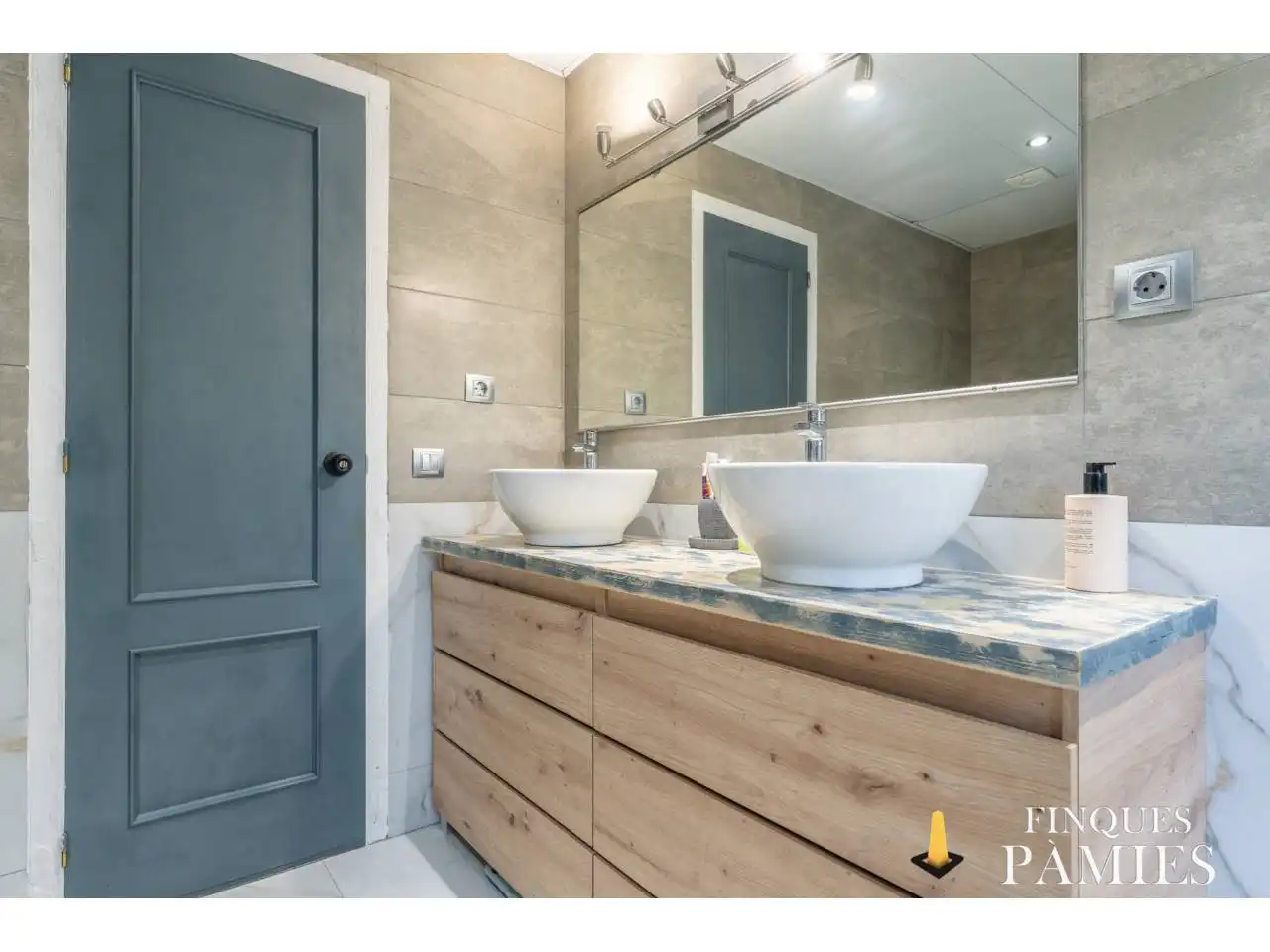 Baño de Finca rústica en venta en Reus con Aire acondicionado, Calefacción y Jardín privado