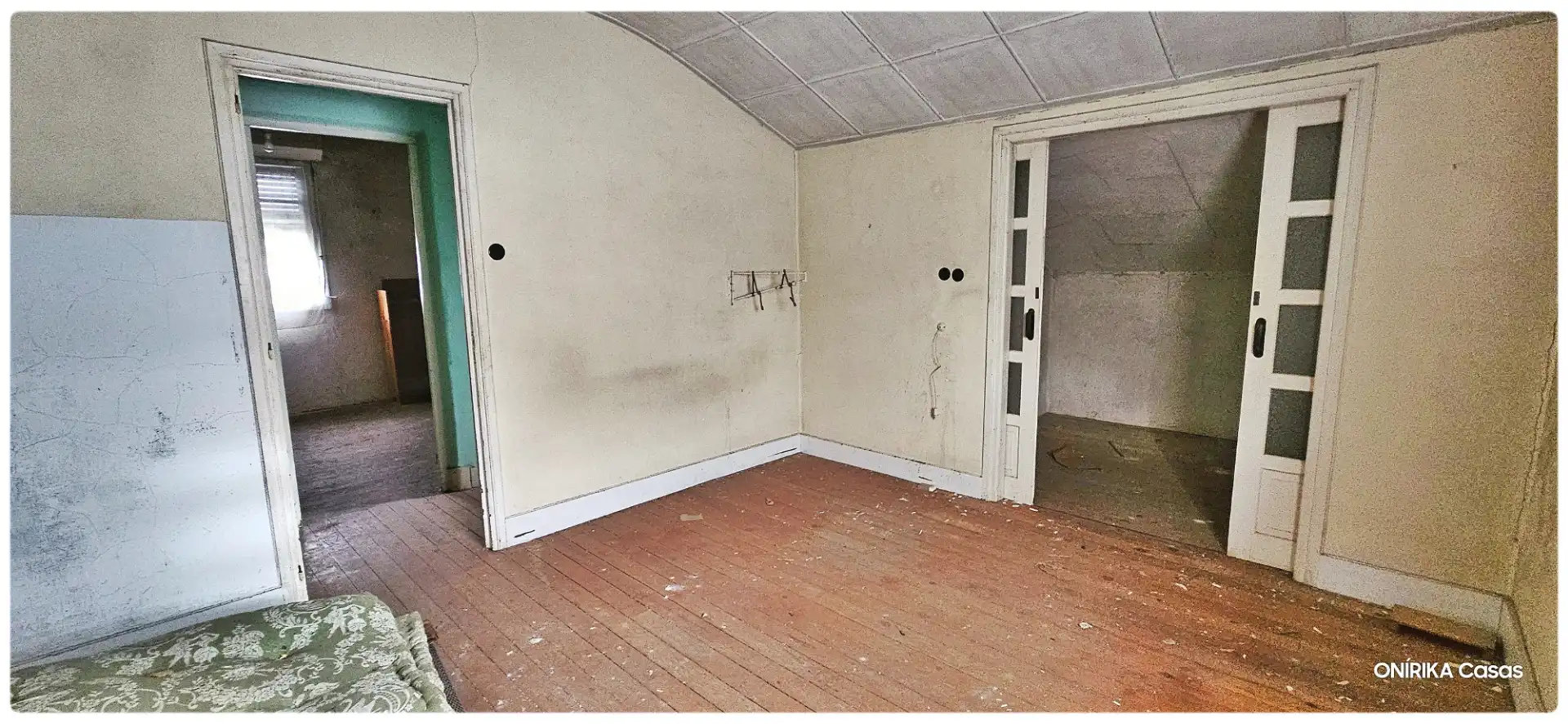 Dormitori de Casa o xalet en venda en Lugo amb Jardí privat, Parquet i Traster