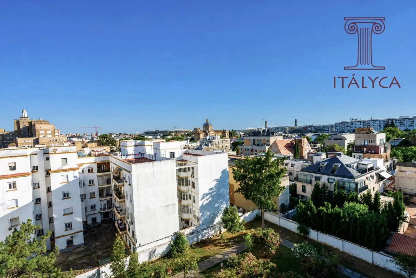Exterior view of Flat for sale in Sevilla  with Air Conditioner, Heating and Terrace