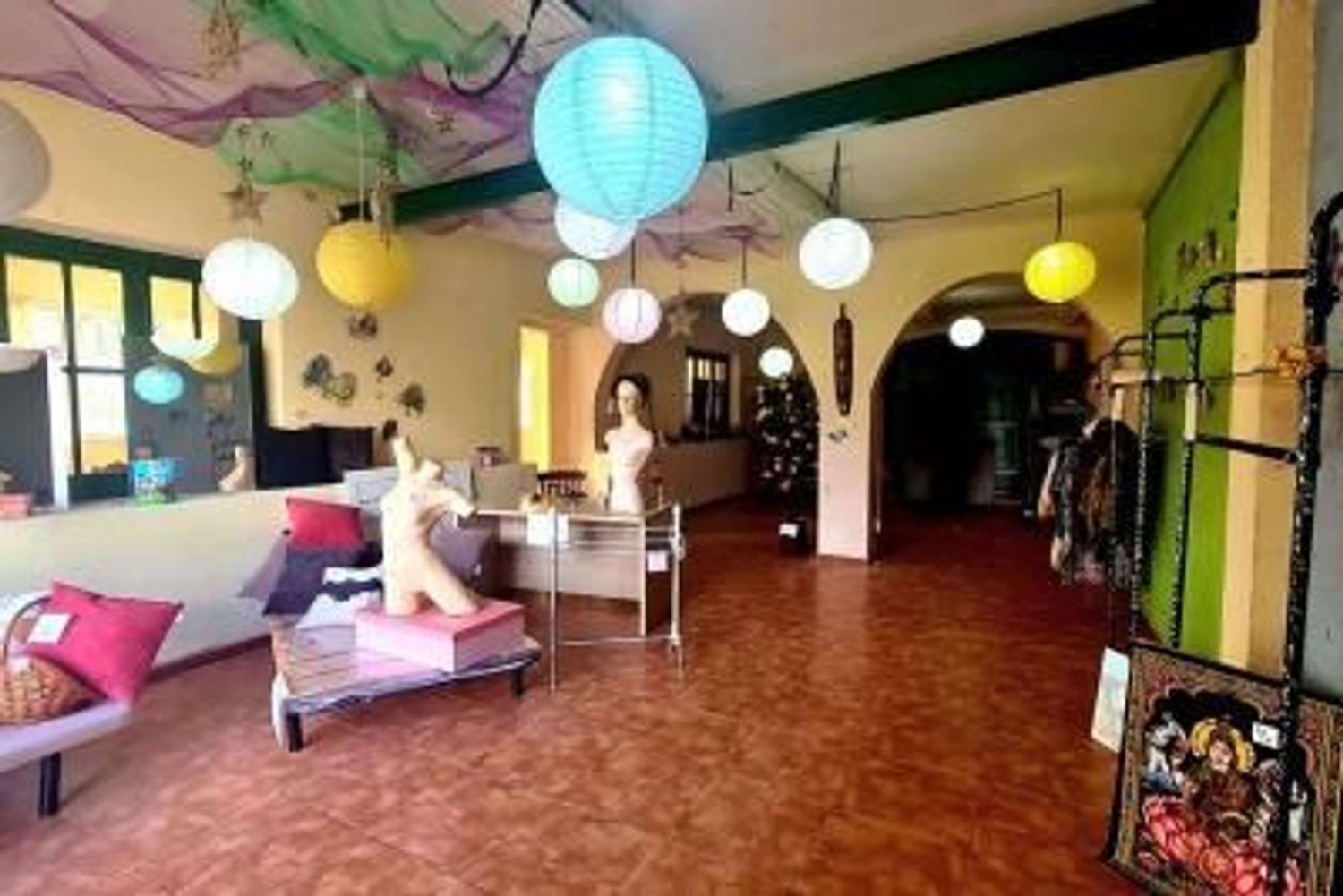 Planta baja for sale in  Plaza de los Caídos, Sariego