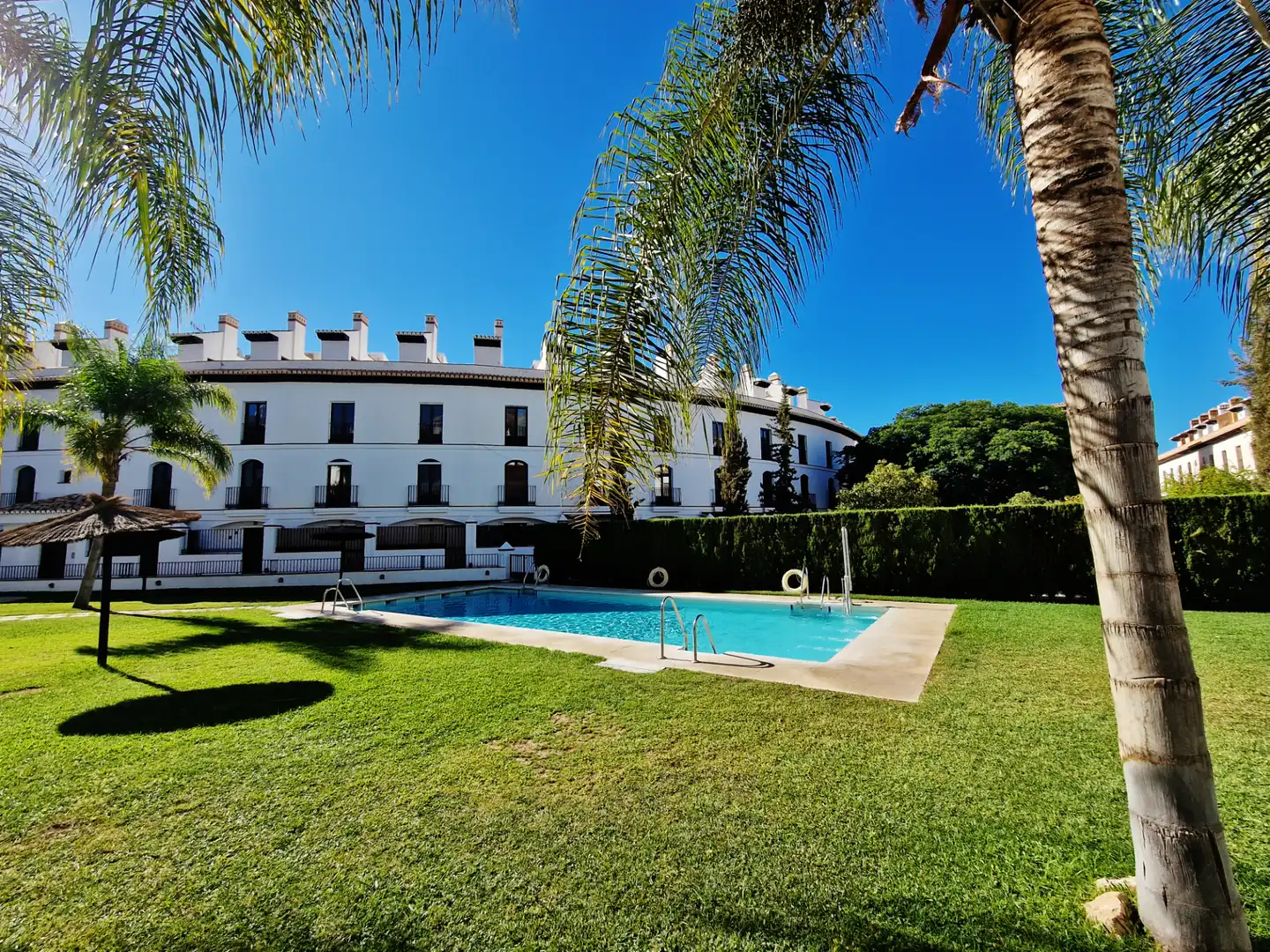 Jardí de Apartament en venda en Vélez de Benaudalla amb Moblat, Forn i Rentadora