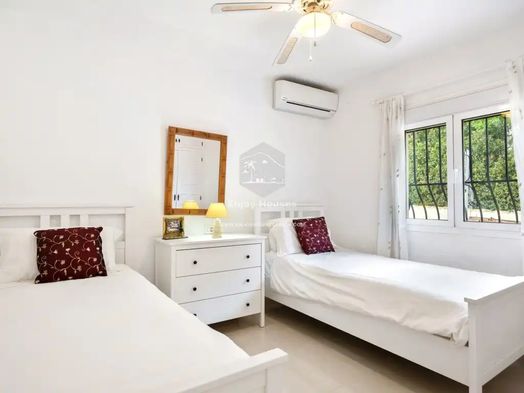 Houses for sale in Partides comunes - Adsubia
