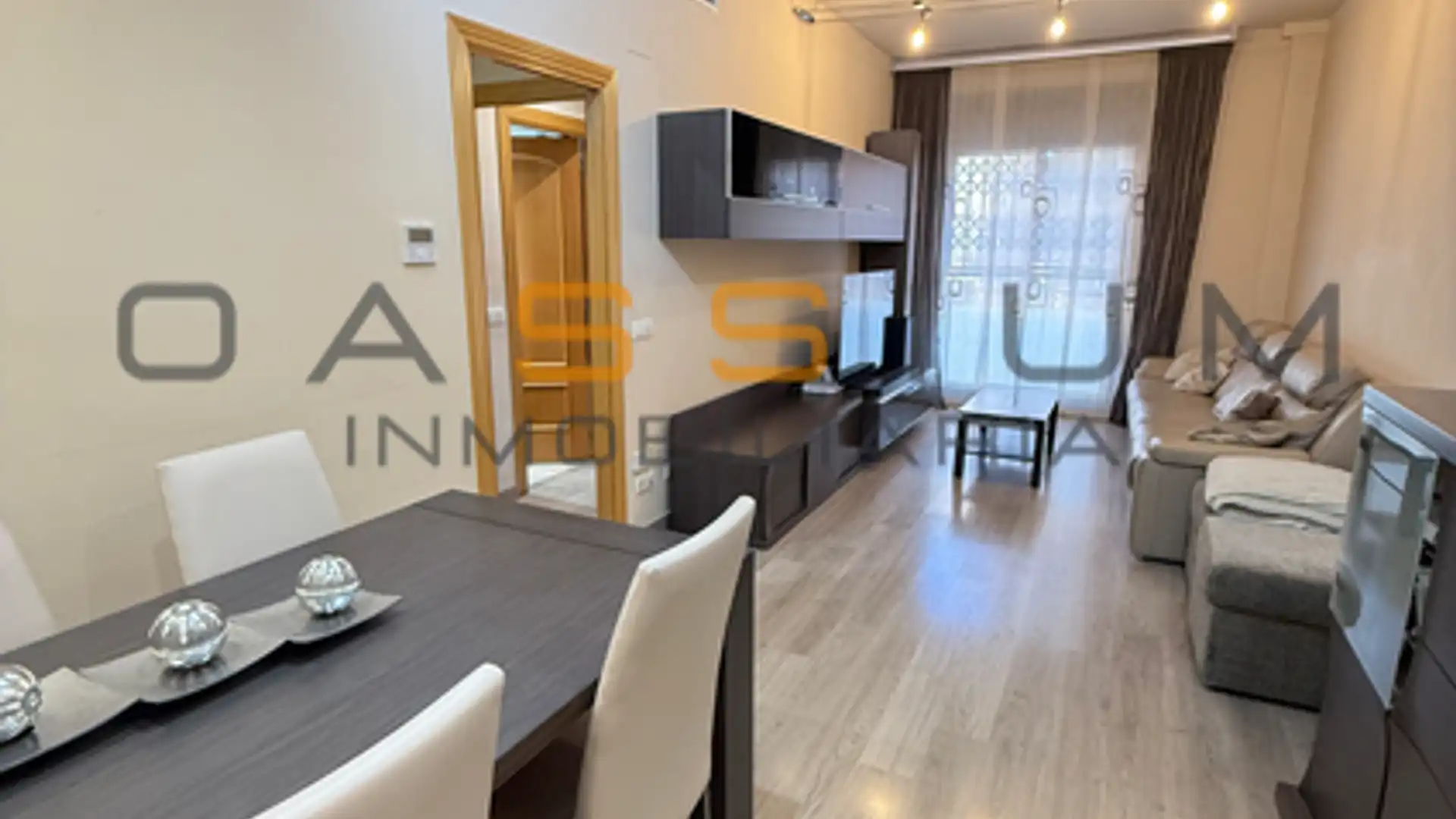 Living room of Flat for sale in Cornellà de Llobregat  with Air Conditioner, Heating and Furnished