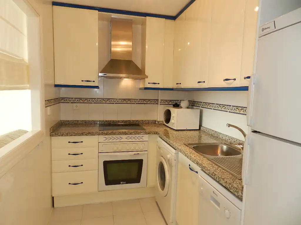 Cuina de Apartament en venda en Manilva amb Aire condicionat, Calefacció i Terrassa