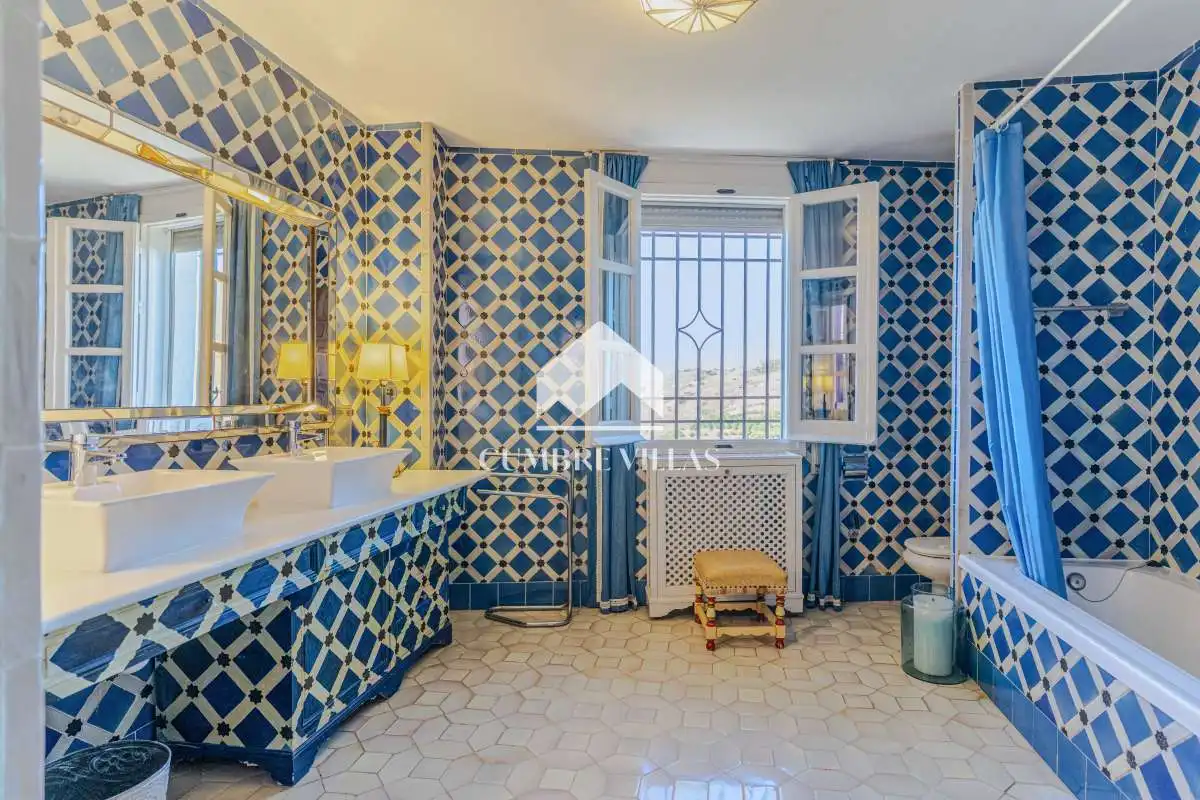 Baño de Casa o chalet en venta en Salobreña con Calefacción, Jardín privado y Terraza