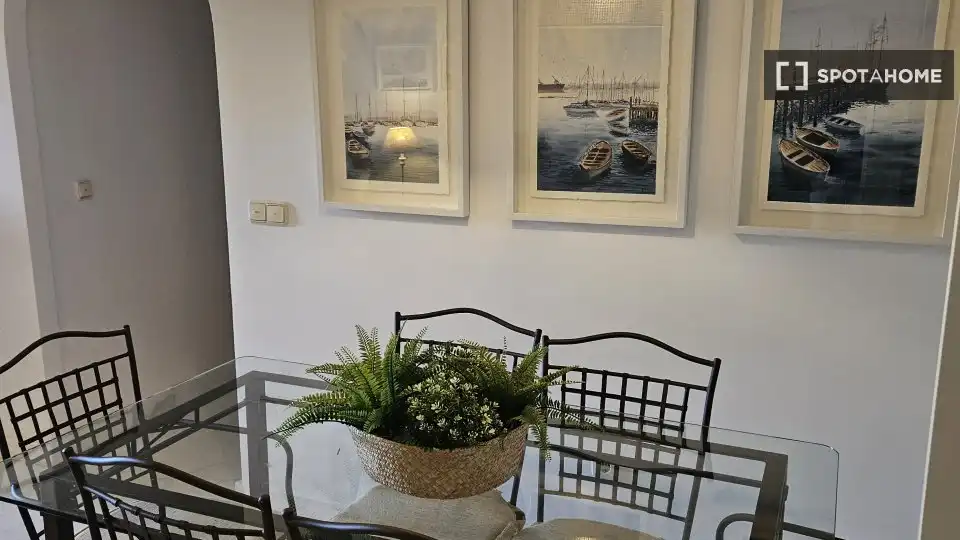 Menjador de Apartament per a compartir en Motril amb Aire condicionat, Terrassa i Moblat