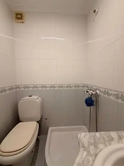 Baño de Piso en venta en Badajoz con Calefacción, Terraza y Trastero