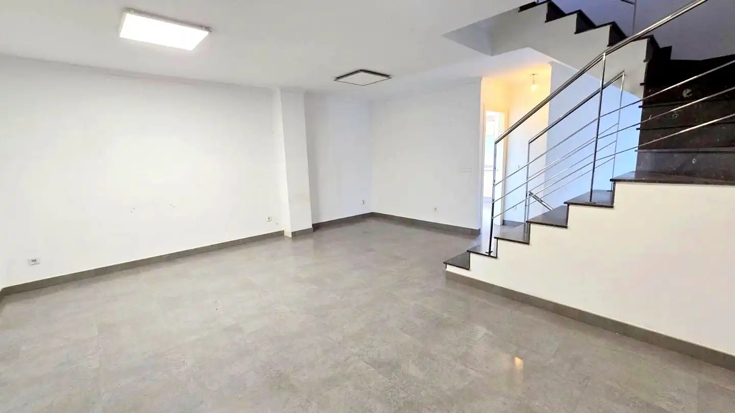 Casa adosada en venda en Bellreguard amb Aire condicionat, Terrassa i Traster