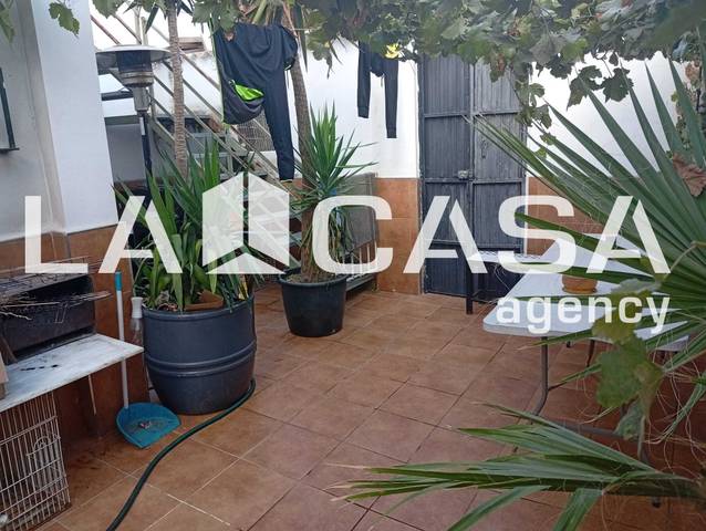 Casa-chalet en Venta en Centro - Doña Mercedes