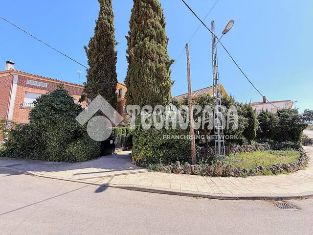 Casa-chalet en Venta en C. del Cristo en Torrejoncillo del Rey