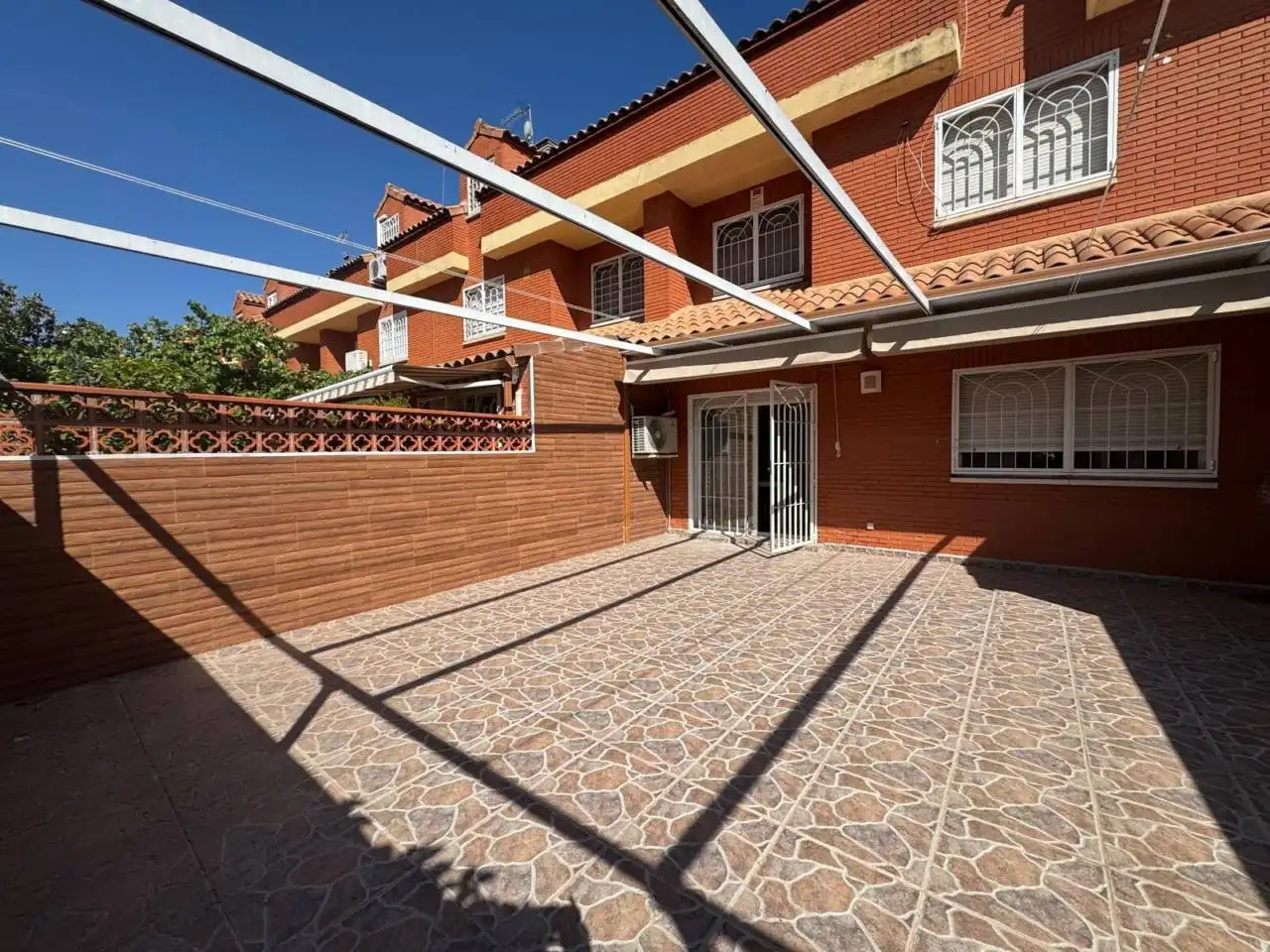 Exterior view of Houses for rent in Alcalá de Henares  with Air Conditioner, Heating and Private garden
