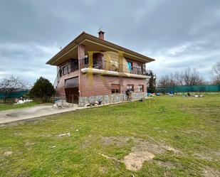 Exterior view of House or chalet for sale in Turcia  with Heating, Private garden and Parquet flooring