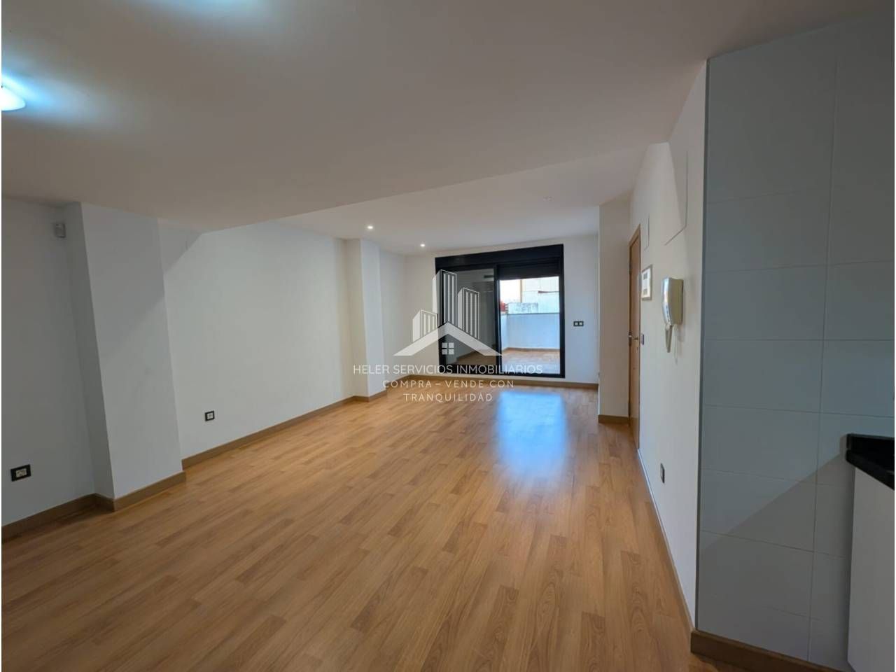 Sala de estar de Ático de alquiler en Burriana / Borriana con Parquet y Balcón