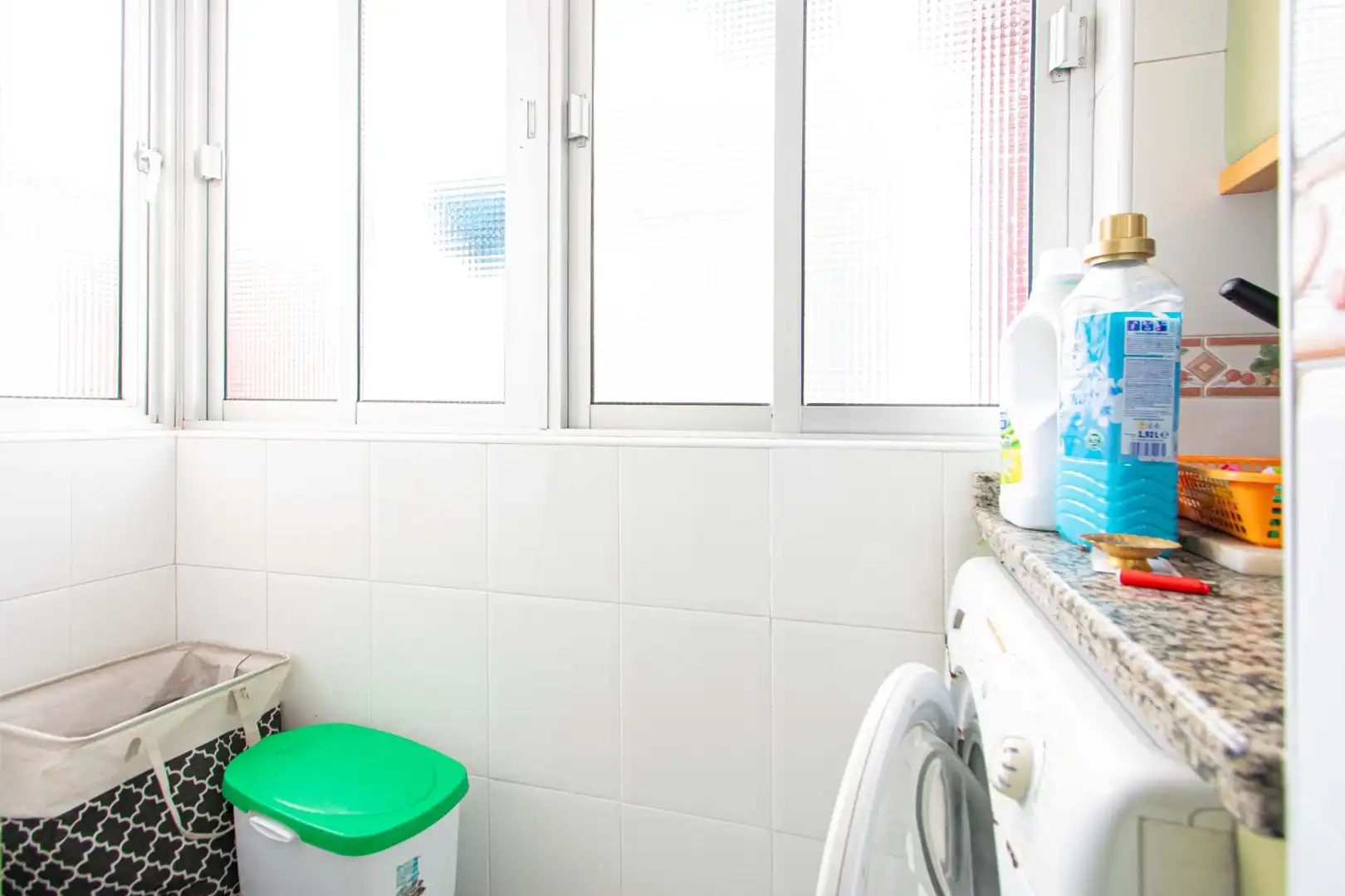 Bathroom of Ground floor for sale in Sevilla  with Air Conditioner and Heating