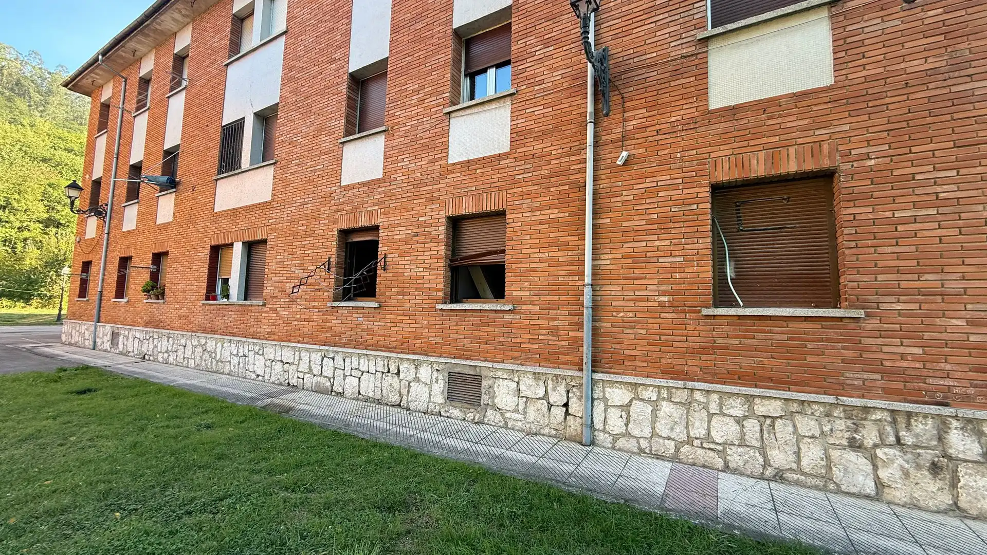 Vista exterior de Piso en venta en Oviedo 