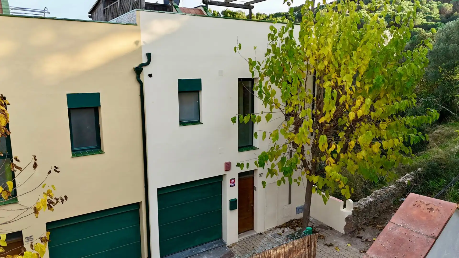 Vista exterior de Casa adosada en venta en Sant Feliu de Guíxols con Calefacción, Parquet y Terraza