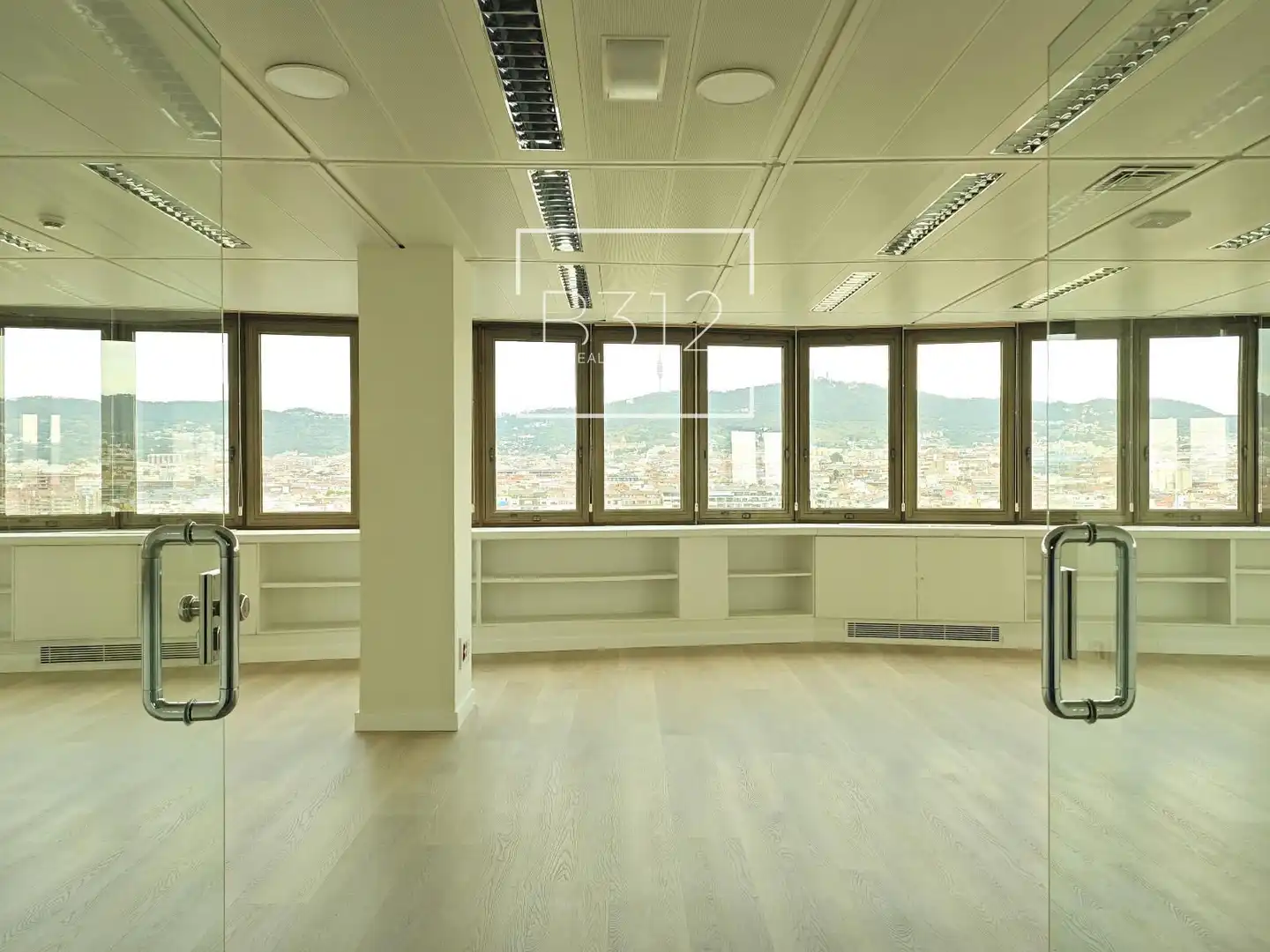 Office for rent in Barcelona  with Air Conditioner and Heating