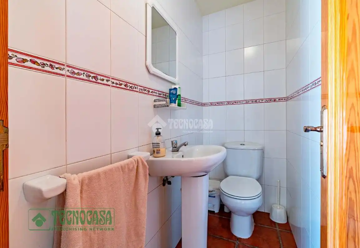 Bany de Casa o xalet en venda en Roquetas de Mar amb Calefacció, Parquet i Terrassa