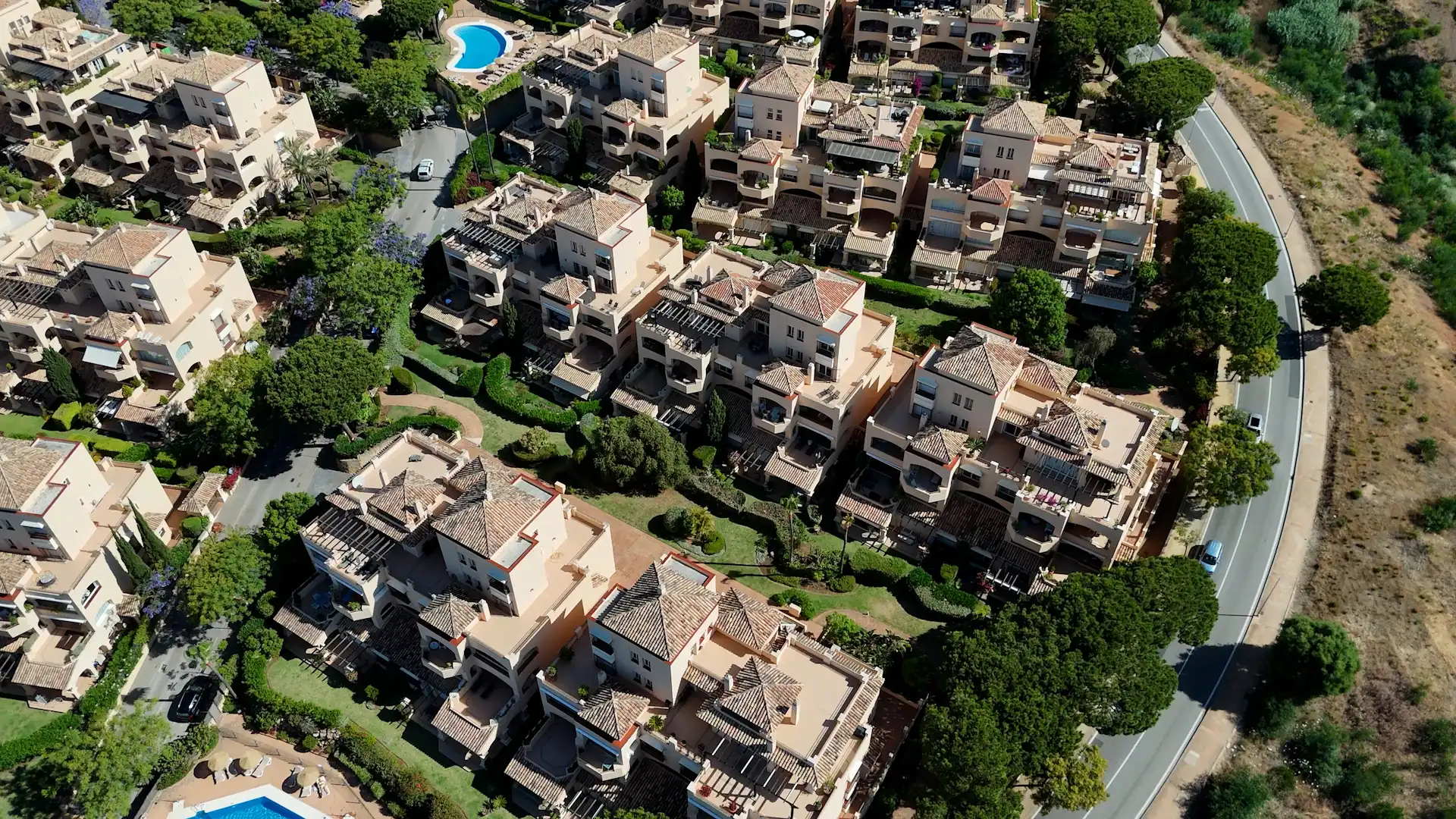 Vista exterior de Àtic en venda en Marbella amb Aire condicionat, Calefacció i Terrassa