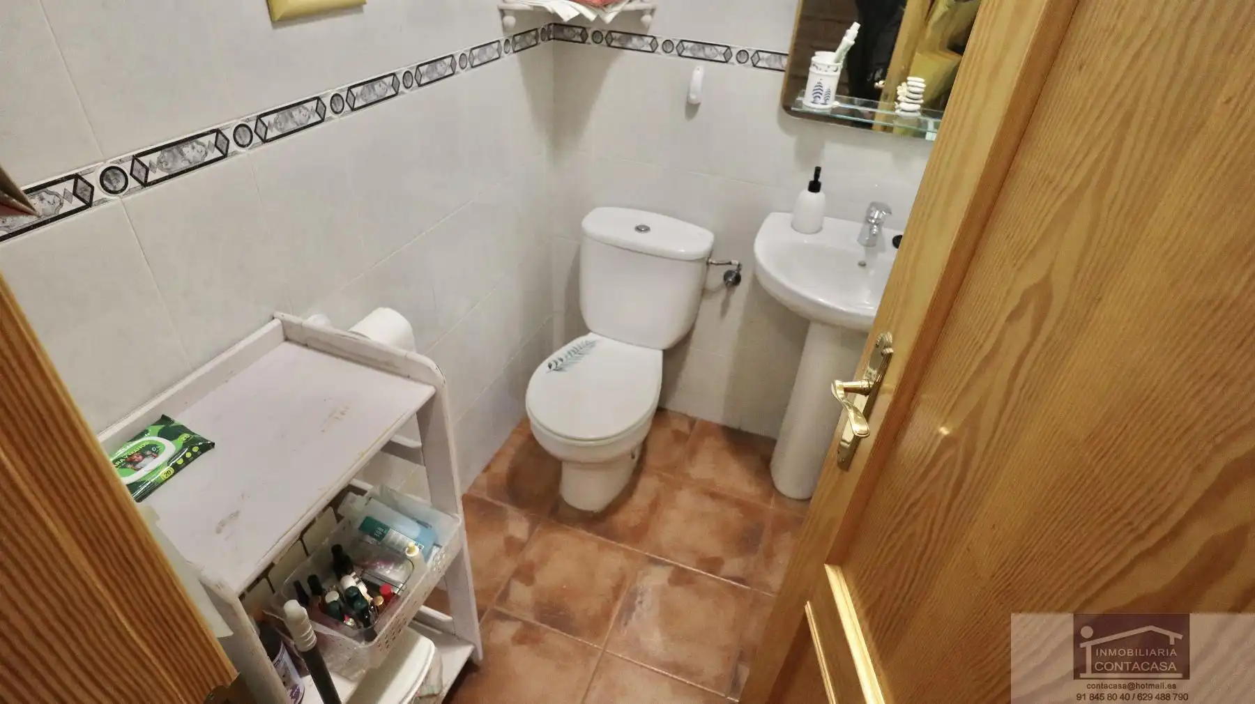 Bany de Casa o xalet en venda en Miraflores de la Sierra amb Calefacció, Terrassa i Traster