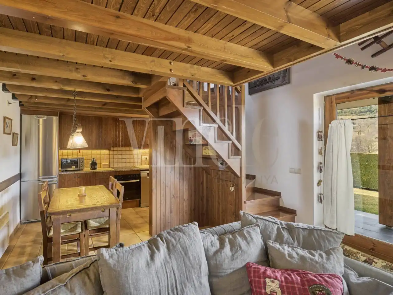 Sala de estar de Casa o chalet en venta en Bellver de Cerdanya con Calefacción, Jardín privado y Parquet