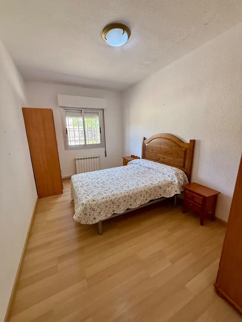 Habitación de Casa o chalet en venta en Villena con Calefacción, Jardín privado y Trastero