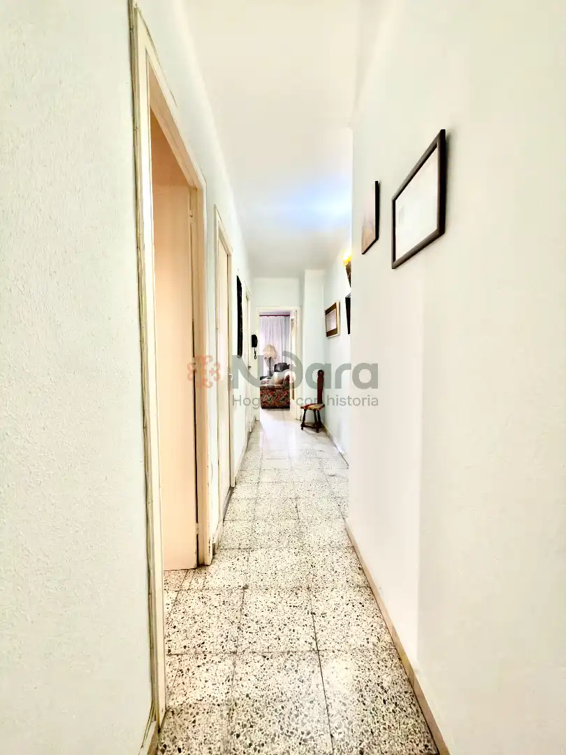 Wohnung zum Verkauf in Barcelona mit Möbliert, Ofen und Balkon