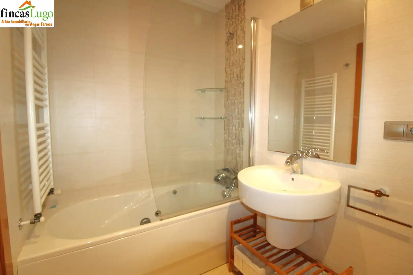 Bathroom of Flat for rent in Lugo  with Heating and Furnished