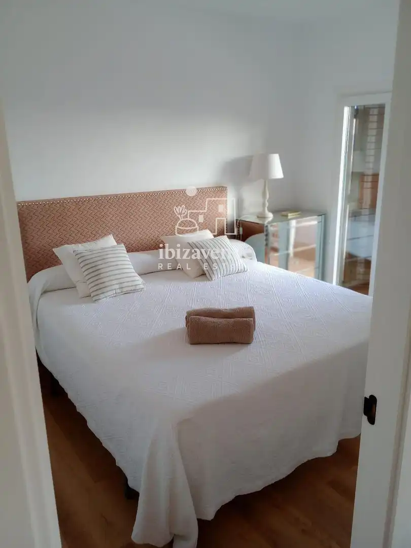 Schlafzimmer von Wohnung zur Miete in Santa Eulària des Riu mit Klimaanlage, Terrasse und Möbliert