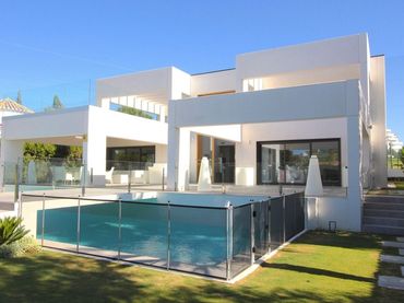 Xalet amb piscina en venda a San Pedro de Alcántara