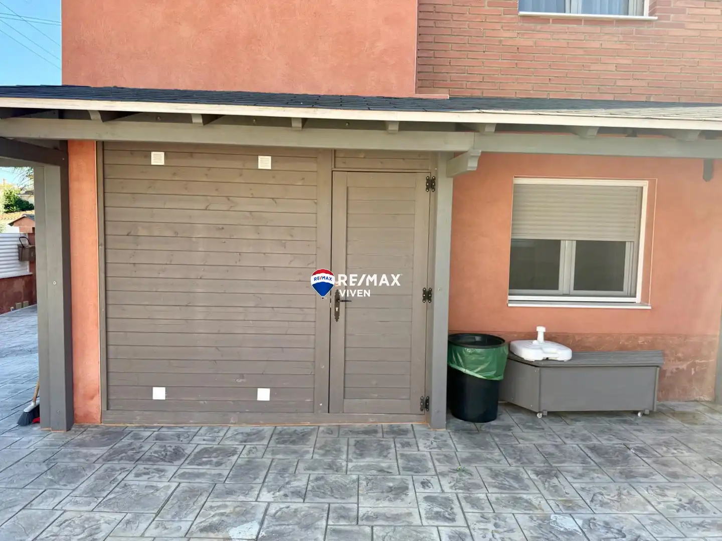 Vista exterior de Casa o xalet en venda en Cunit amb Aire condicionat, Calefacció i Jardí privat