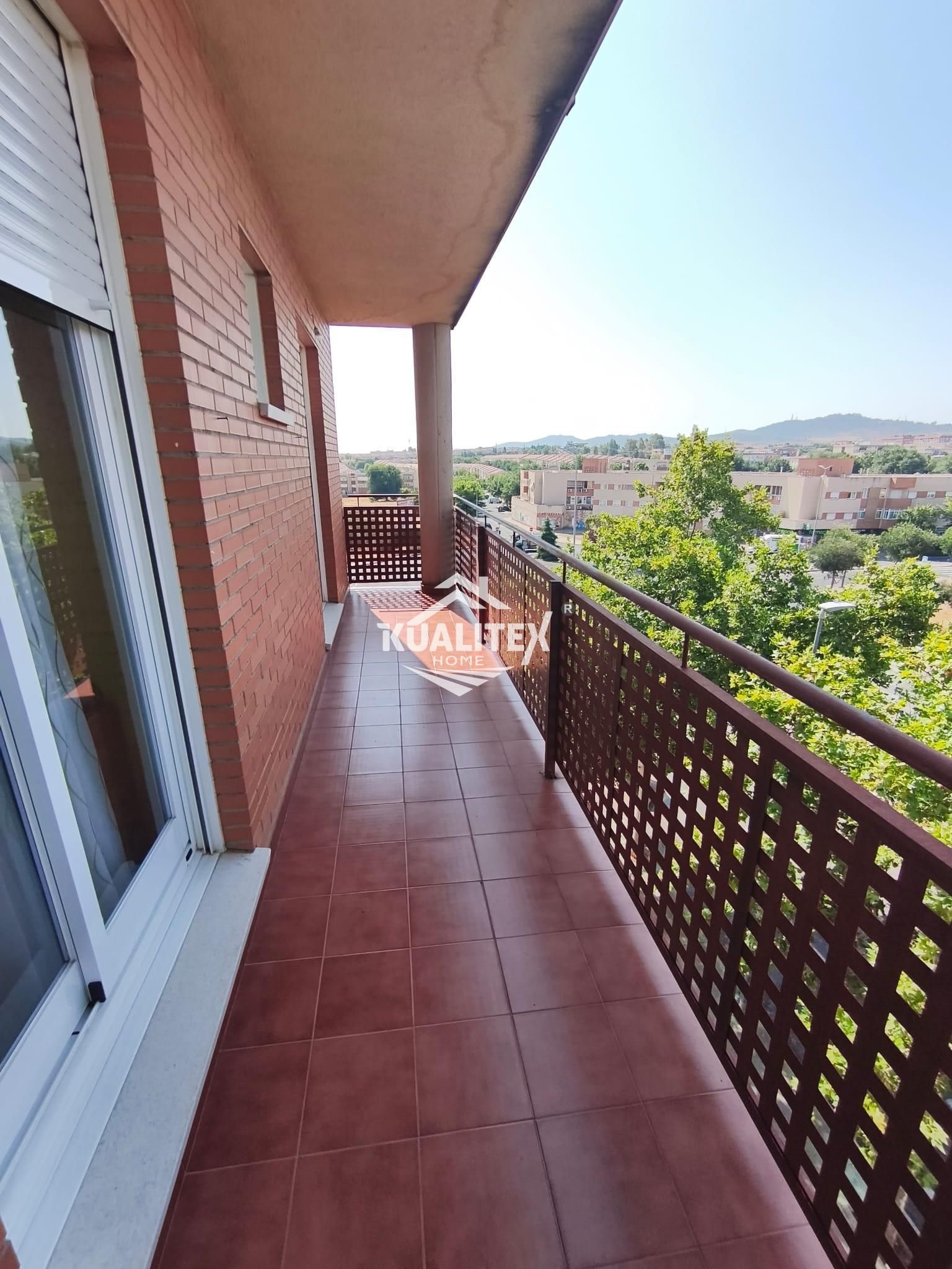 Exterior view of Flat for sale in Cáceres Capital  with Air Conditioner, Heating and Terrace