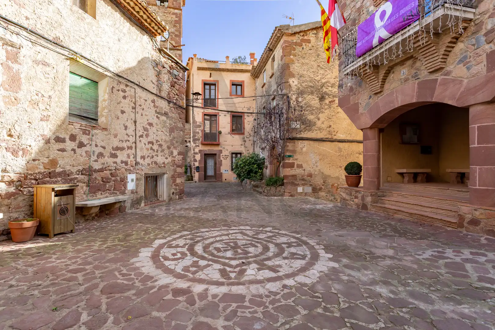 Vista exterior de Finca rústica en venda en L'Argentera amb Terrassa i Balcó
