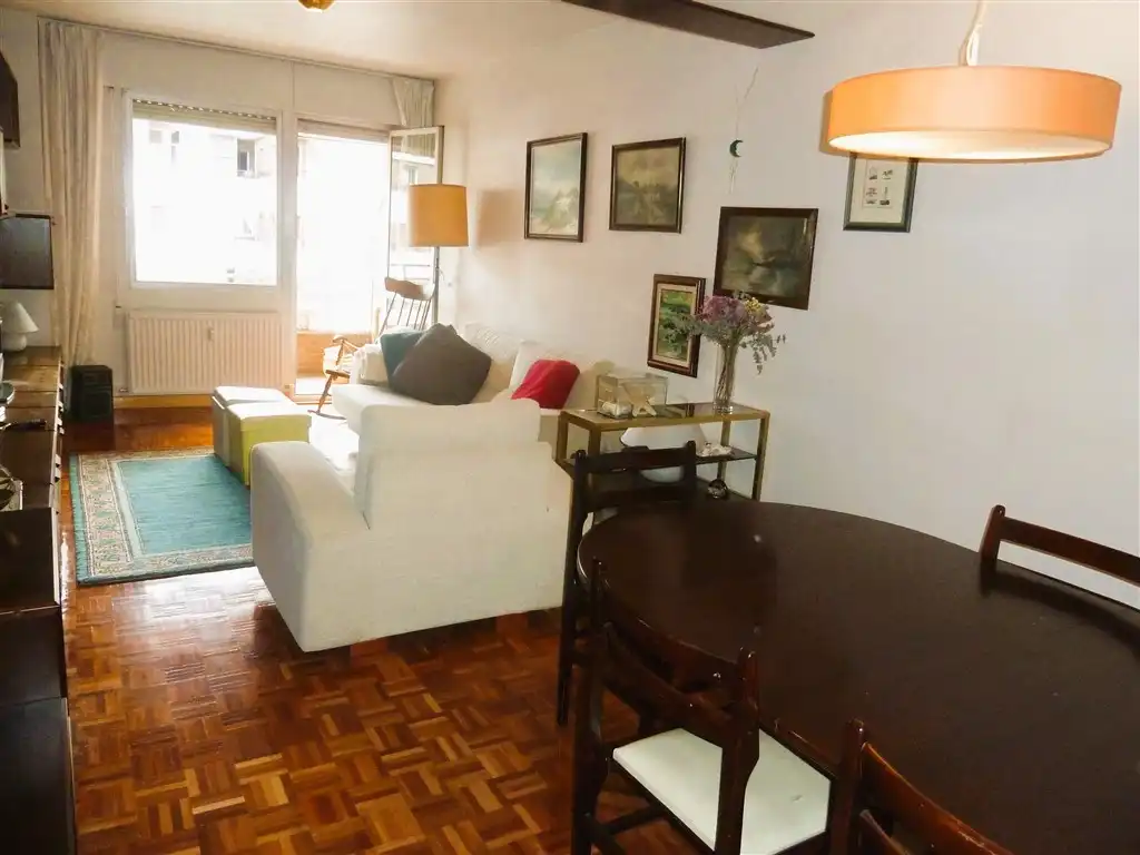 Living room of Flat for rent in  Pamplona / Iruña  with Heating, Parquet flooring and Furnished