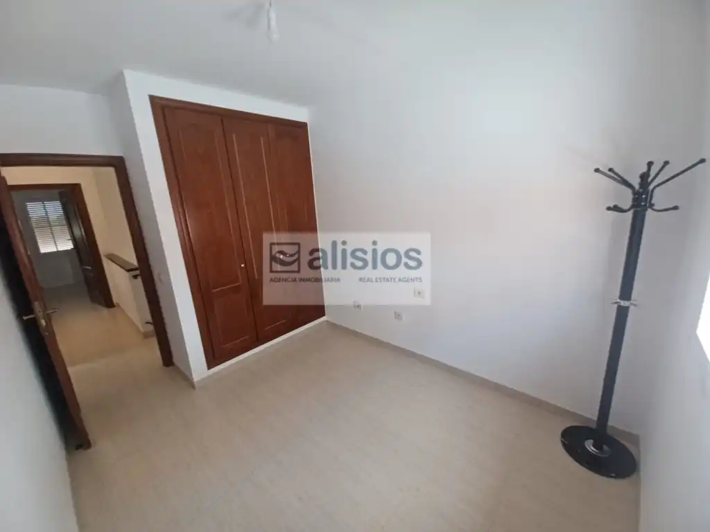 Habitación de Casa adosada en venta en San Isidro