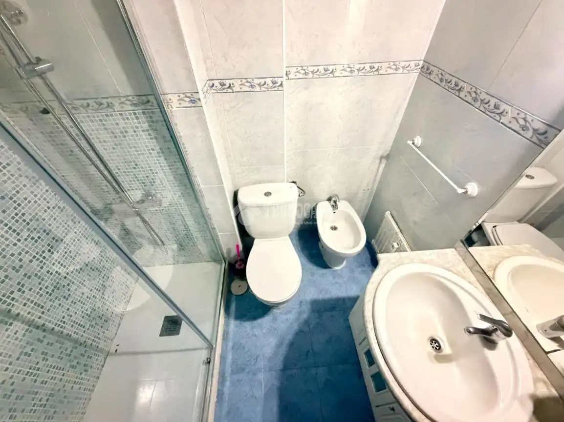Baño de Piso en venta en Pinto con Calefacción