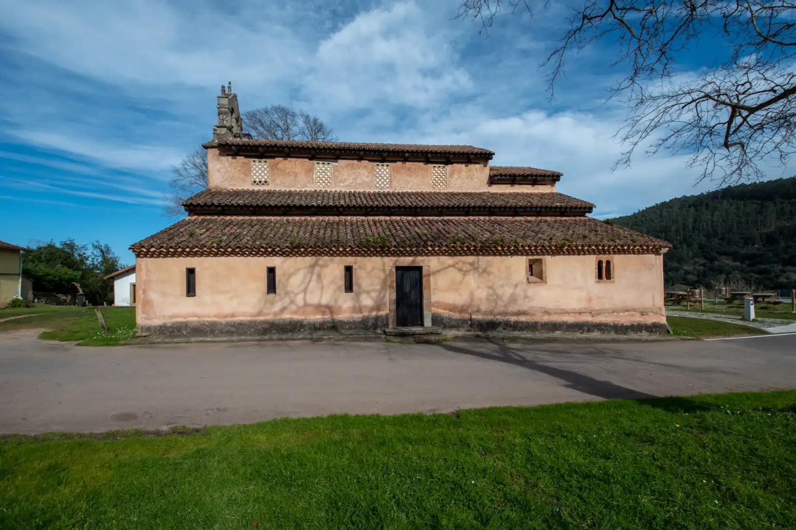 Vista exterior de Casa adosada en venta en Villaviciosa con Calefacción, Terraza y Trastero