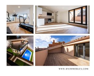 Exterior view of Duplex for sale in Terrassa  with Terrace and Swimming Pool