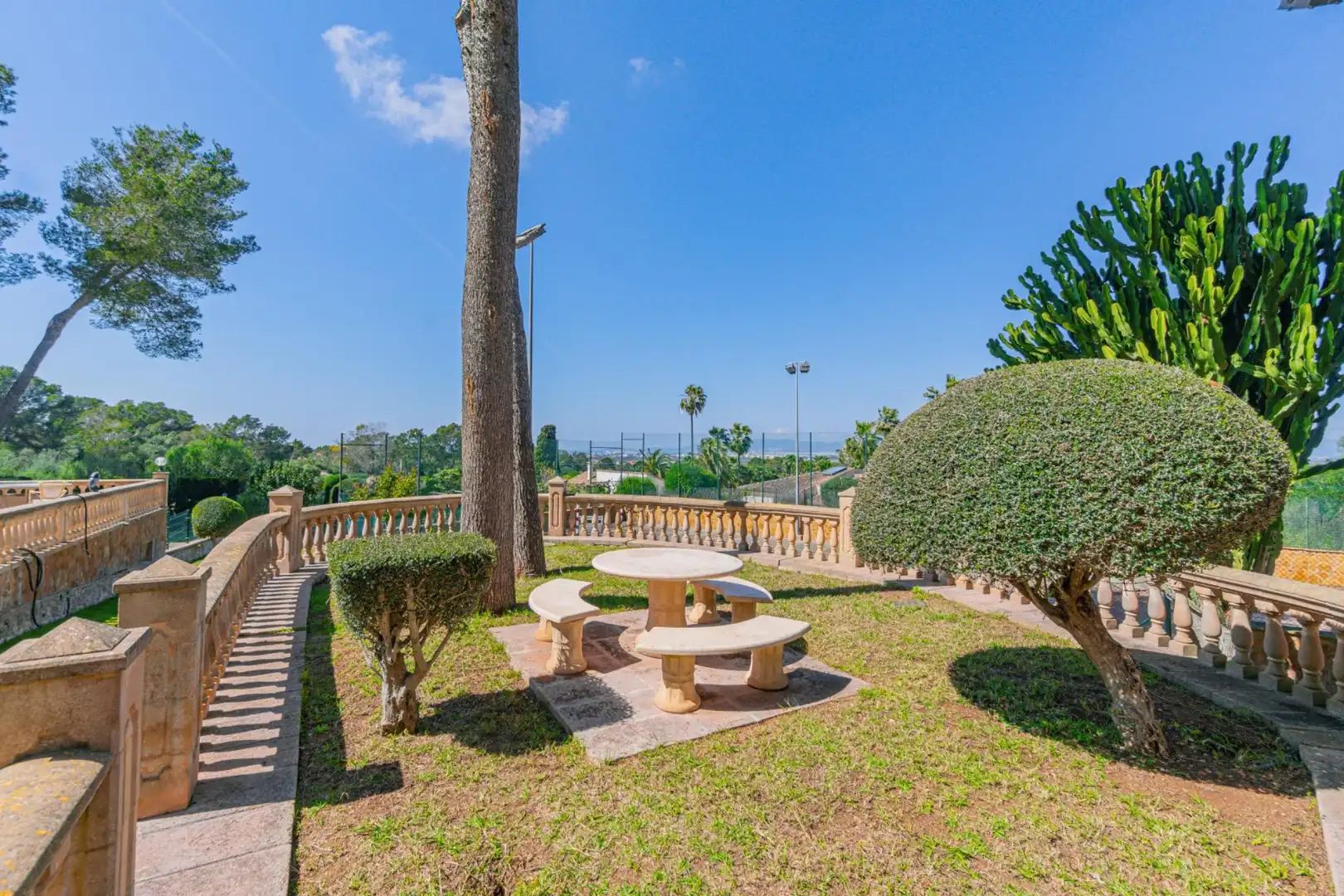 Terrasse von Country house zum Verkauf in  Palma de Mallorca mit Klimaanlage, Privatgarten und Terrasse
