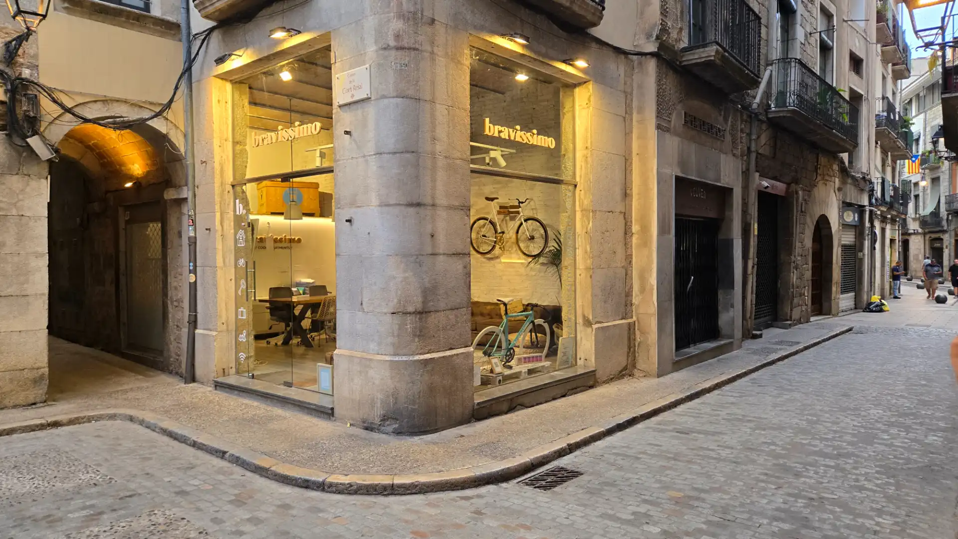 Business premises to rent in Carrer de la Cort Reial 13