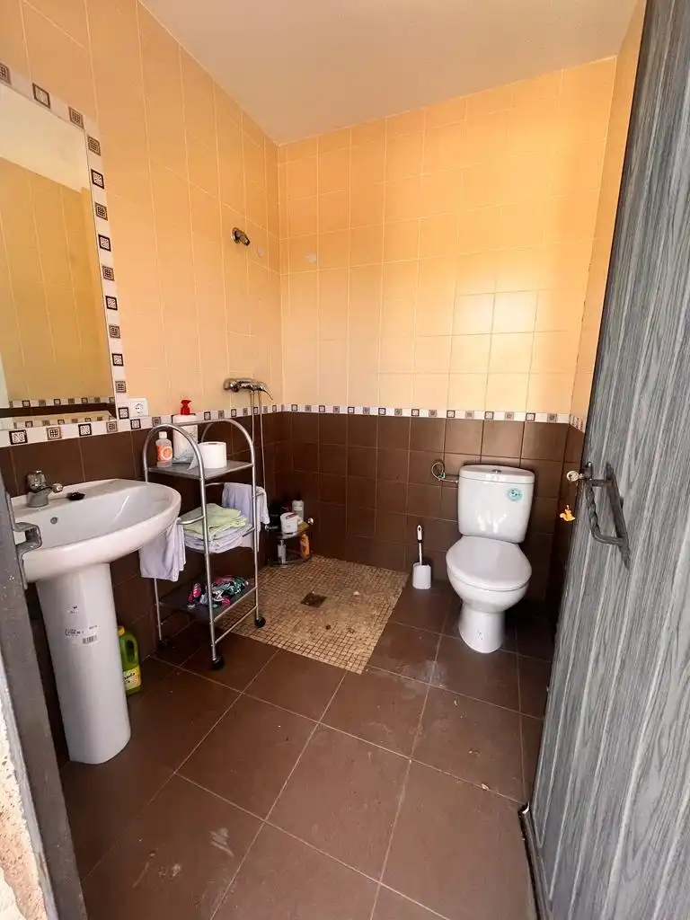 Bany de Casa o xalet en venda en Córdoba amb Aire condicionat, Jardí privat i Terrassa
