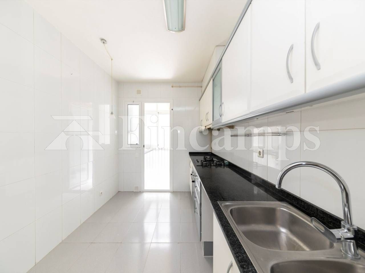Kitchen of Flat for sale in Sabadell  with Air Conditioner, Heating and Balcony