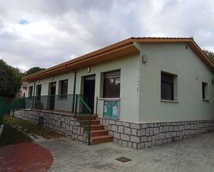 Vista exterior de Casa o xalet en venda en Becerril de la Sierra amb Calefacció