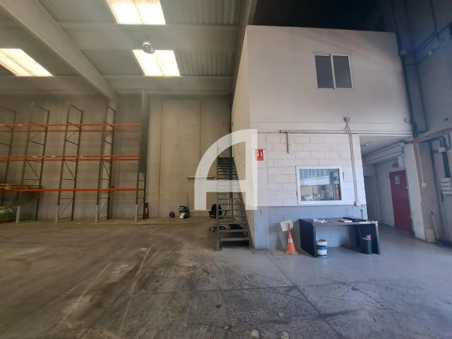 Nave industrial de alquiler en Molins de Rei