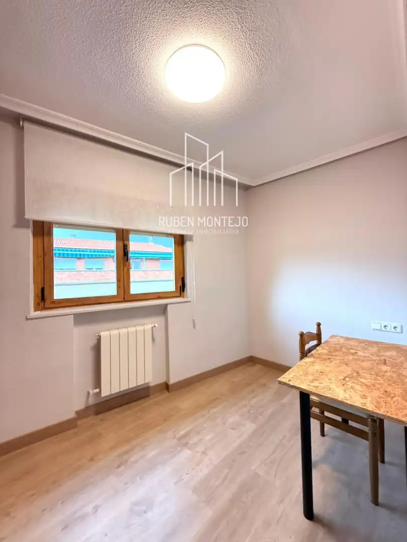 Comedor de Ático de alquiler en Salamanca con Calefacción, Terraza y Amueblado