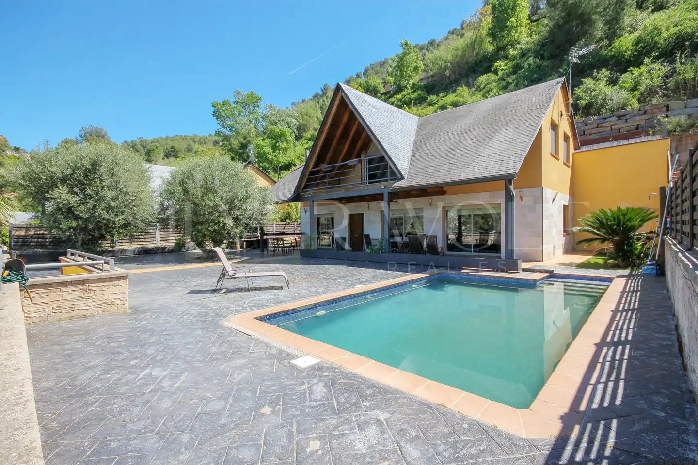 Piscina de Casa o chalet en venta en Vallirana con Aire acondicionado, Calefacción y Jardín privado