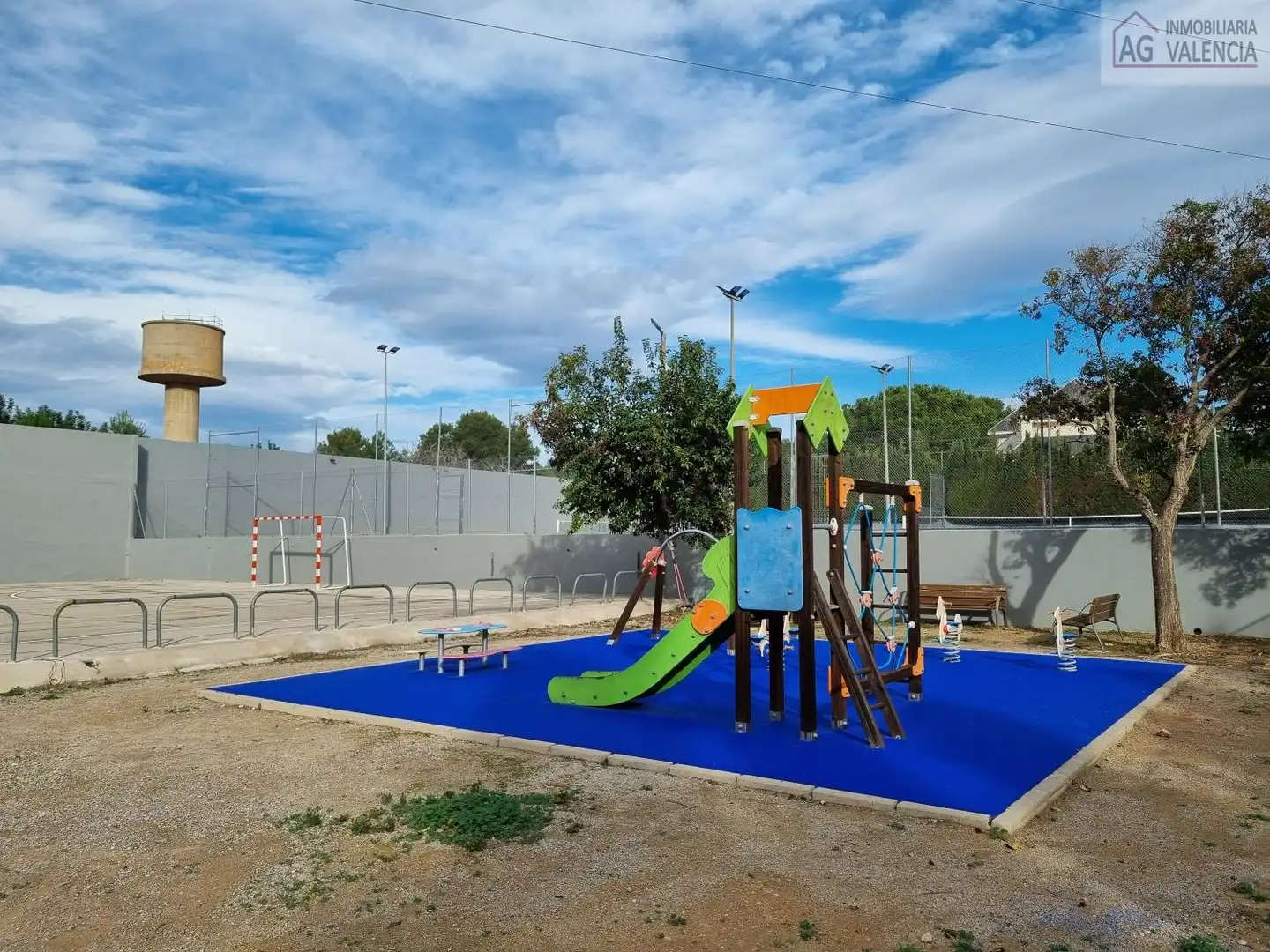 Residencial en venta en Urb. Cruz de Gracia, Casas Verdes