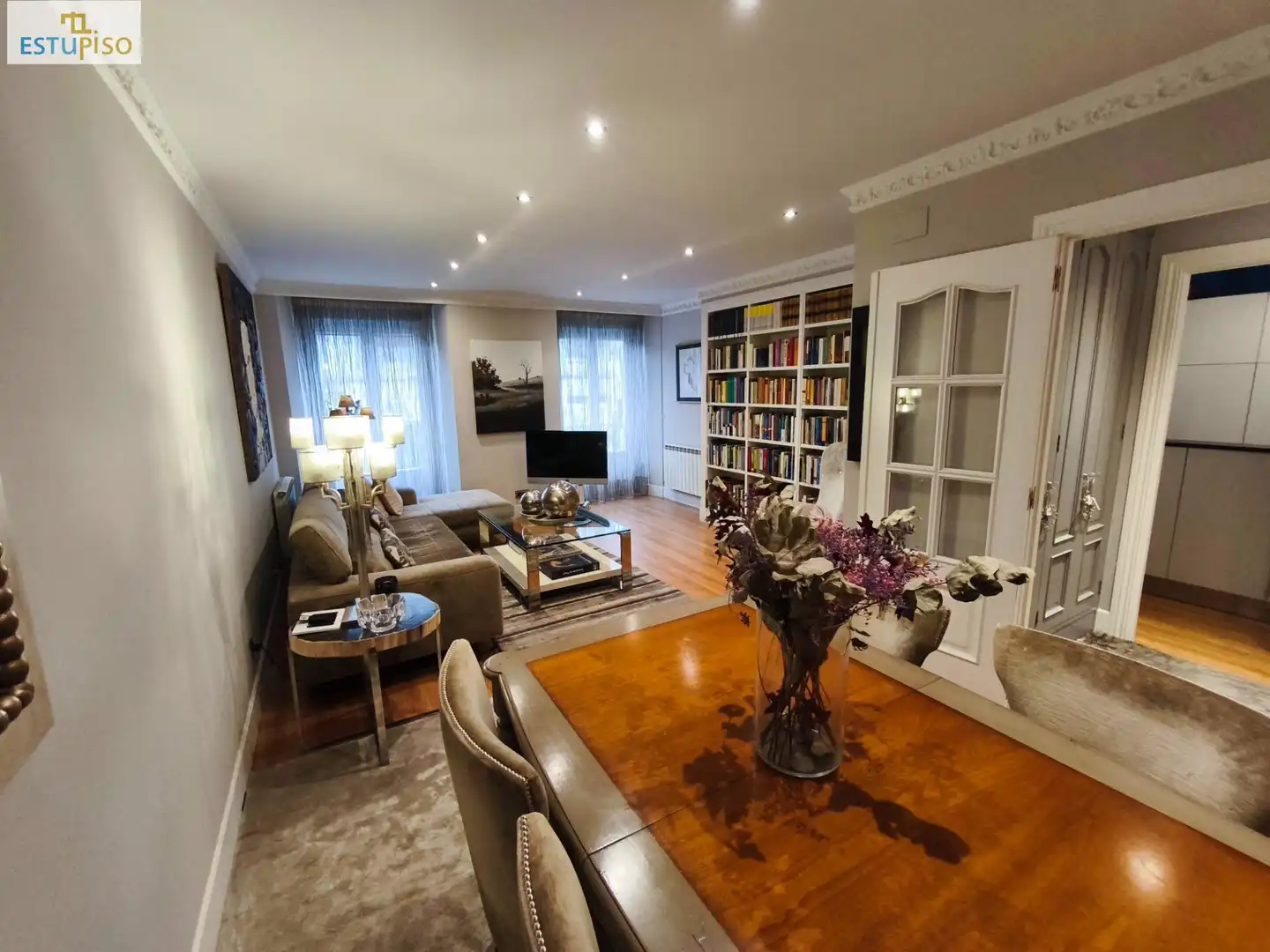 Sala de estar de Piso en venta en Vitoria - Gasteiz con Calefacción, Parquet y Terraza