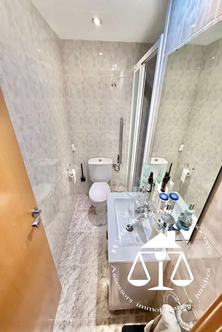 Baño de Piso en venta en Barcelona con Aire acondicionado, Calefacción y Terraza