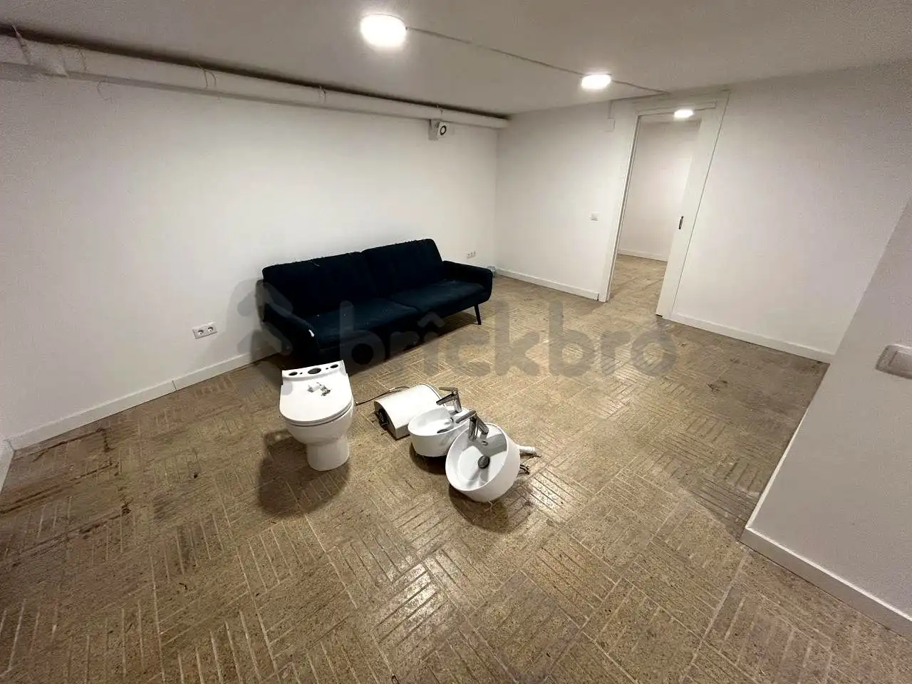 Business premises for sale in De La Manigua, imagen 35